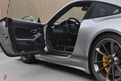 Car image 43