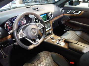 Car image 26