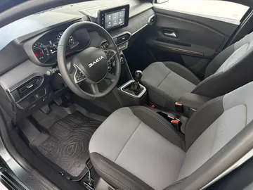 Car image 35