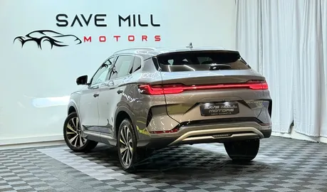 Car image 3