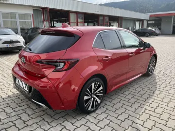 Car image 30