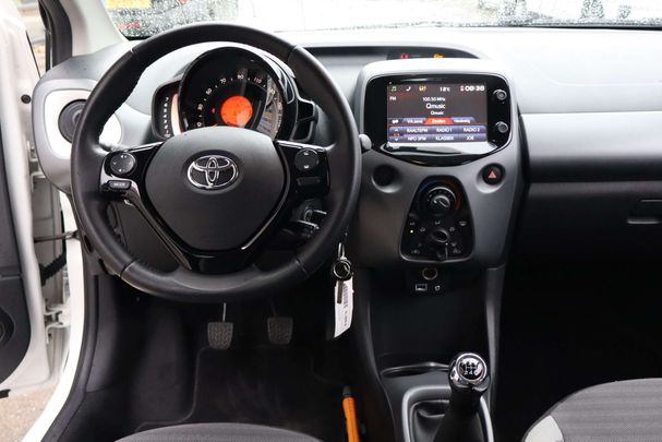 Toyota Aygo 54 kW image number 7