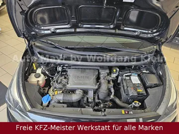 Car image 37