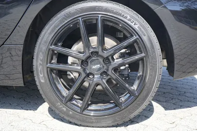 Car image 27