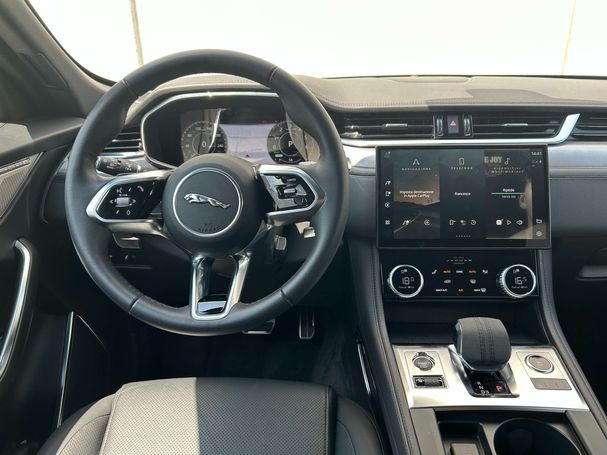 Jaguar F-Pace P400e AWD 297 kW image number 6