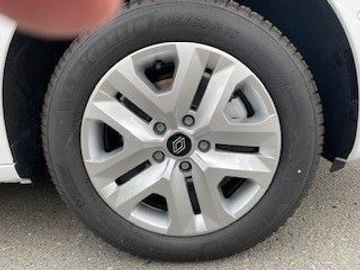 Car image 23