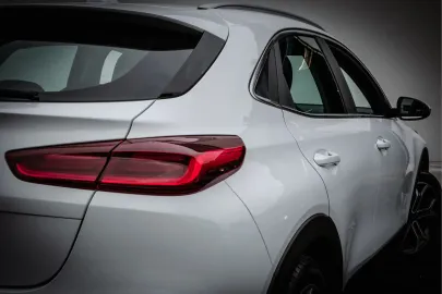 Car image 39