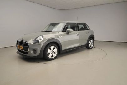 Car image 39