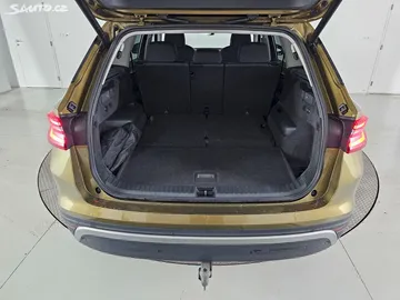 Car image 34