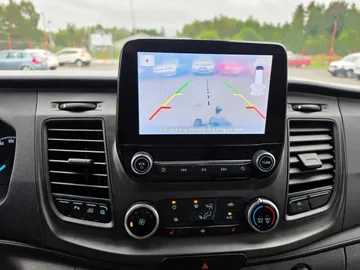 Car image 27