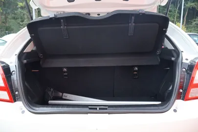 Car image 31