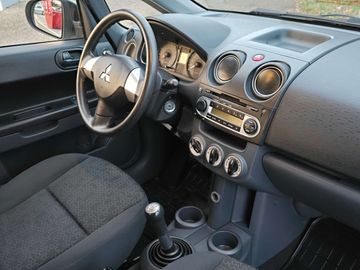 Car image 16