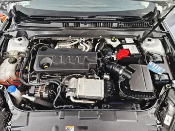 Car image 23