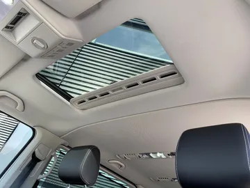 Car image 31