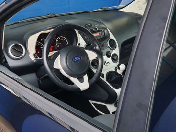 Car image 15