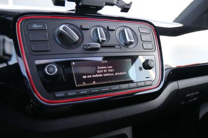 Car image 37