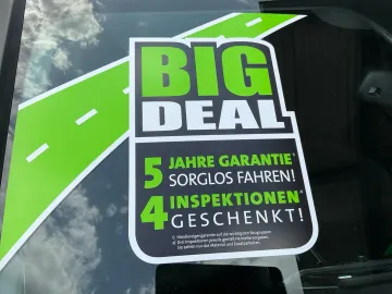 Car image 30