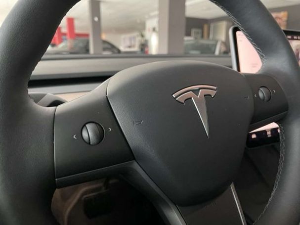 Tesla Model 3 254 kW image number 16