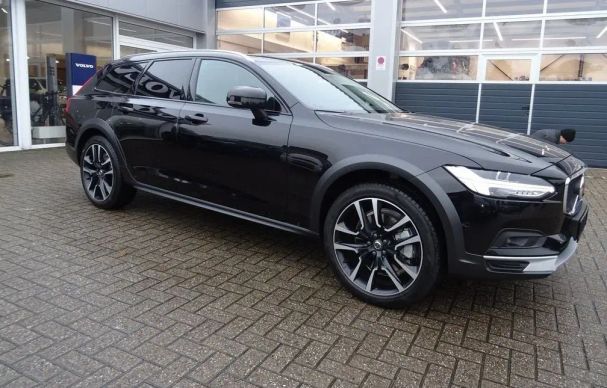 Volvo V90 Cross Country AWD B5 184 kW image number 3