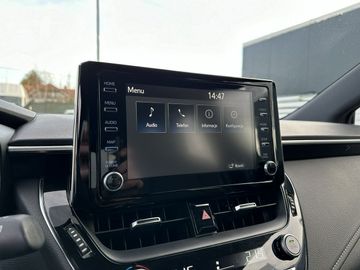 Car image 24