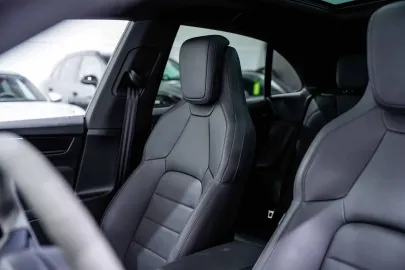 Car image 33