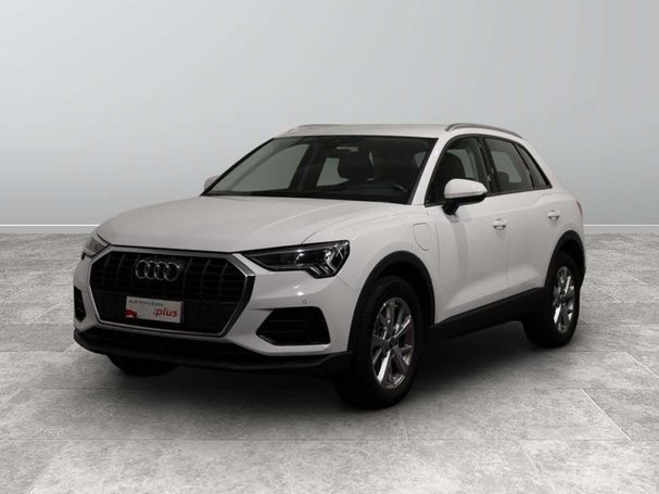 Audi Q3 45 TFSIe S tronic Business 180 kW image number 1