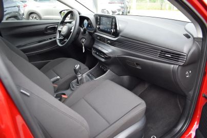 Car image 12