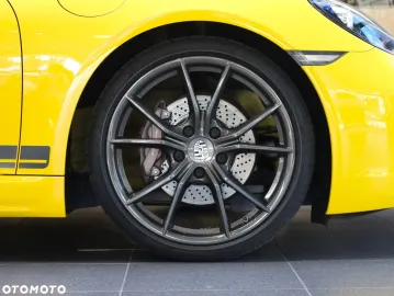 Car image 27