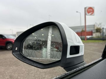 Car image 41