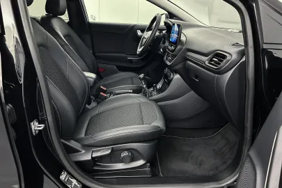 Car image 32