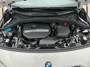 Car image 37
