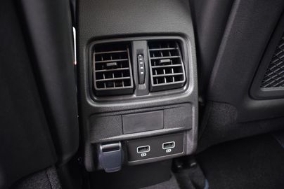 Car image 36