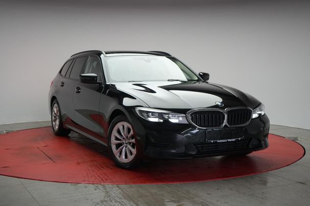 BMW 318d Touring 110 kW image number 2