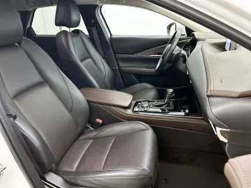 Car image 42