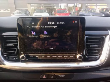 Car image 28