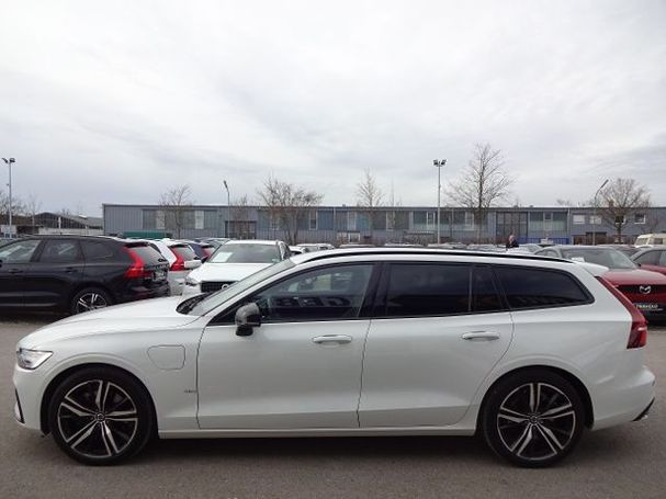 Volvo V60 T8 R Design AWD 288 kW image number 4