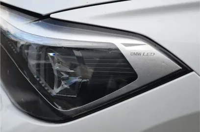 Car image 28