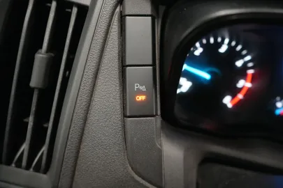 Car image 35