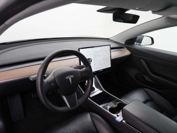 Tesla Model 3 60 Plus 239 kW image number 17