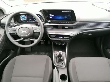 Car image 15