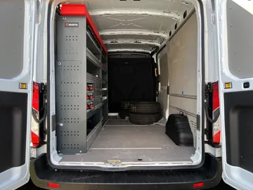 Car image 24