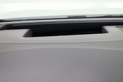 Car image 37