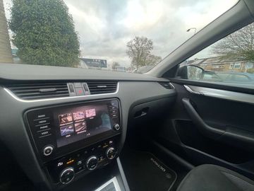 Car image 30