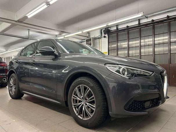 Alfa Romeo Stelvio 2.2 Diesel AT8 118 kW image number 6