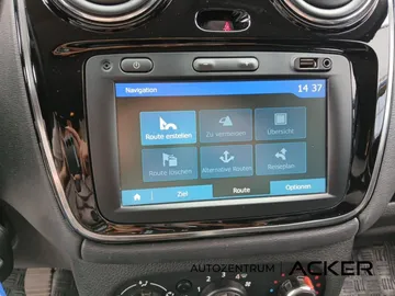 Car image 23