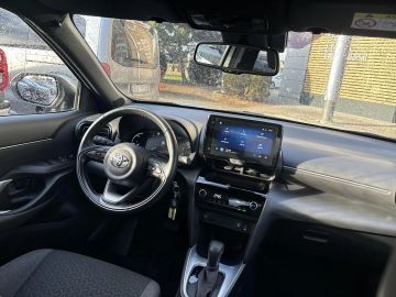 Car image 13