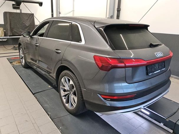 Audi e-tron 55 S-line 300 kW image number 3