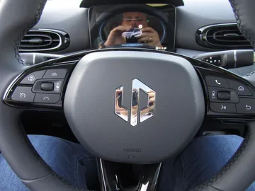 Car image 27