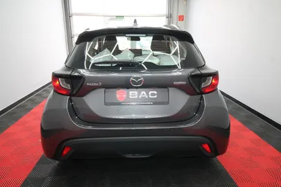 Car image 4