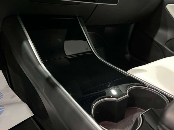 Tesla Model 3 Plus 239 kW image number 18